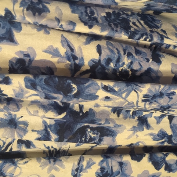 Abercrombie and Fitch Emerson Poplin Puff Sleeve blue white floral midi dress - Picture 6 of 10